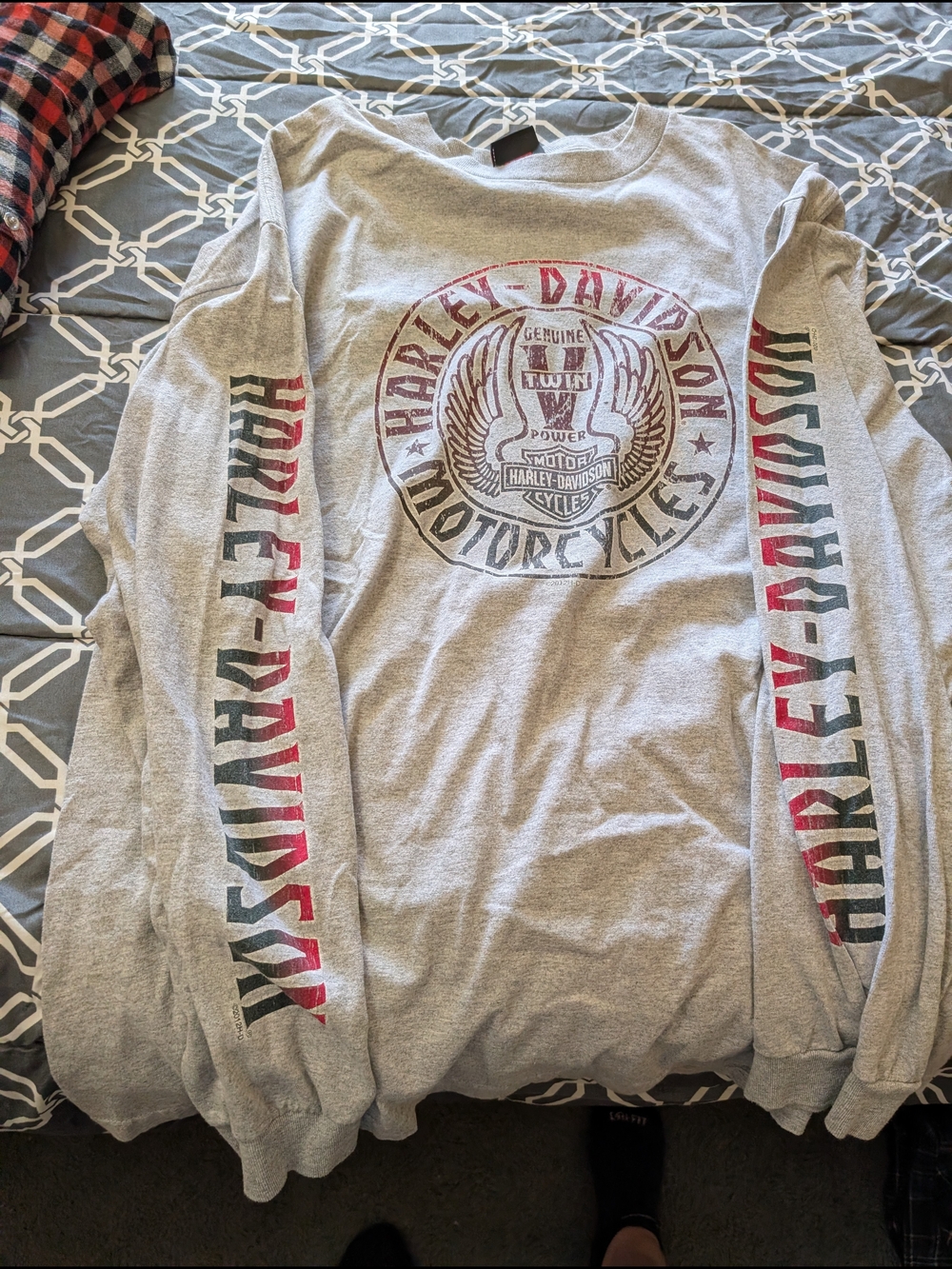 Harley-Davidson Gray Long Sleeve Tee with Red and Black Logo